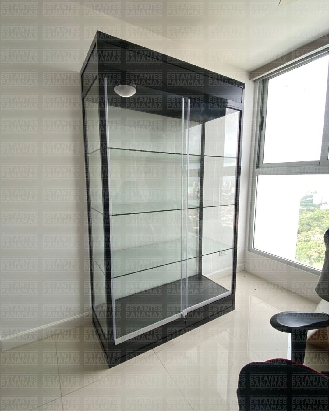 Vitrina Vertical de Aluminio Negro 3 Niveles con LED 200x120x50cm KS-005