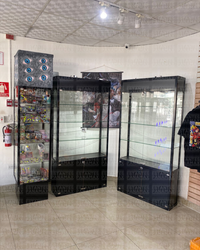 Vitrina Vertical de Aluminio Negro 3 Niveles con Gavetero y LED 200x100x30cm KD-010 / KW-005