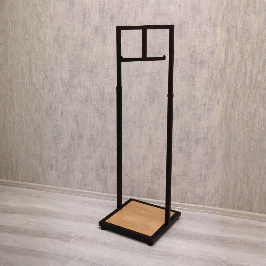 Perchero Exhibidor de Ropa Negro con Diseño Madera XBH-CR10