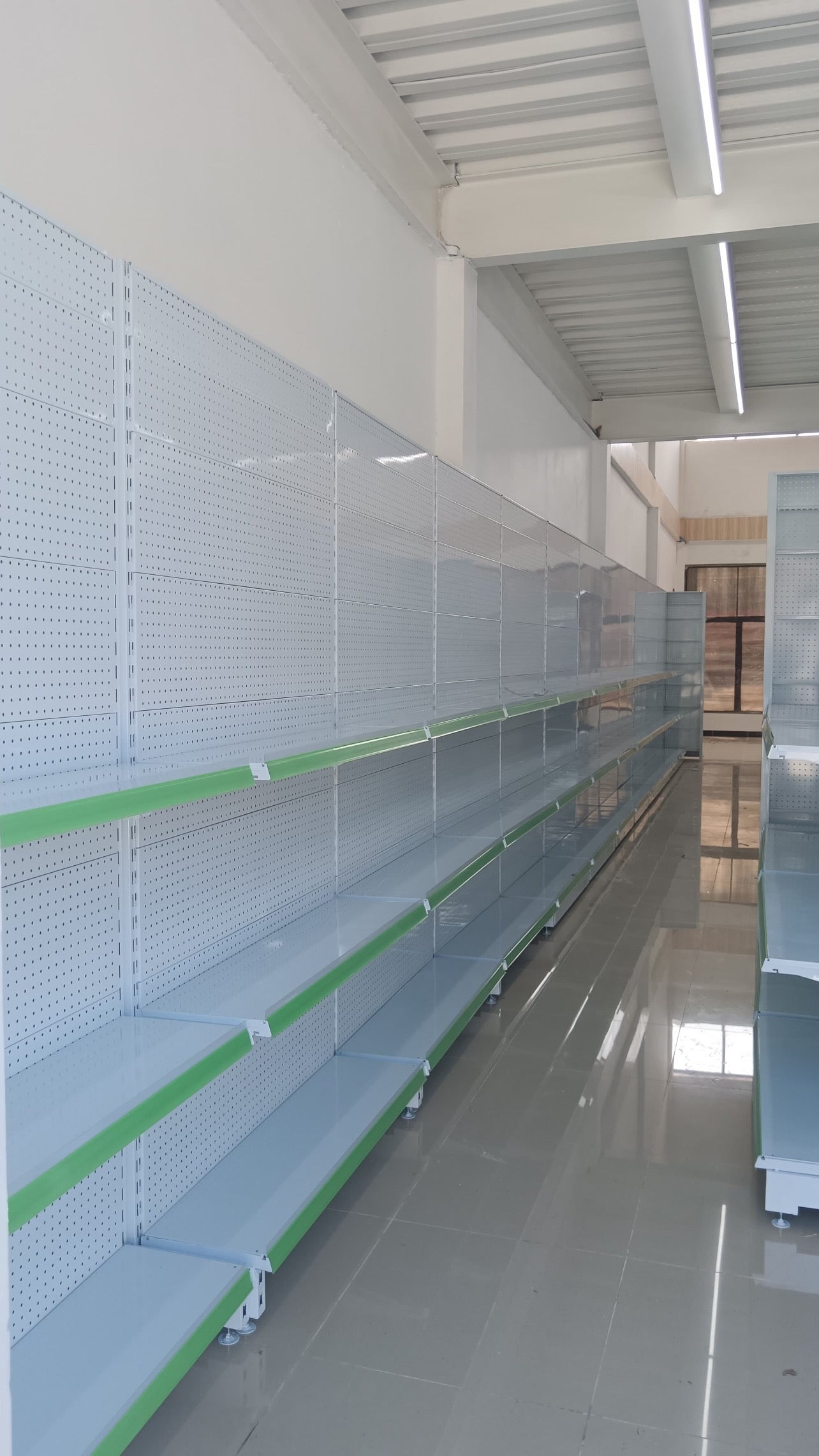 Góndola Pared Perforado Blanco 5 Niveles 230x120x35cm 125kg/nivel PMX-1191