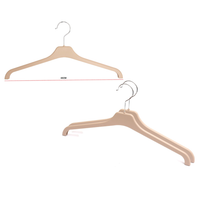 Gancho de Ropa Plástico Crema 43cm J-HNG-013